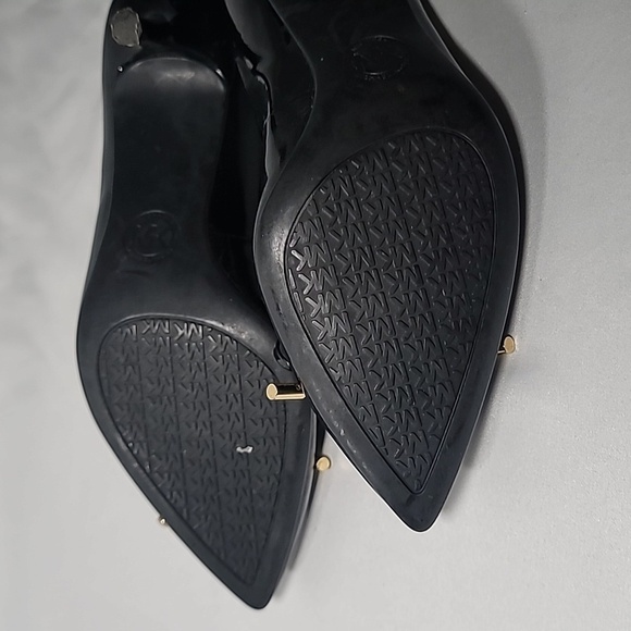 💚💚 Michael Kors Black Patent Leather Stiletto Pumps With Bow Detail Size 5M - Picture 5 of 7